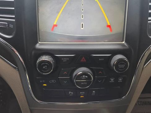 Used 2014 Jeep Grand Cherokee Limited w/ Luxury Group II RWD image 11