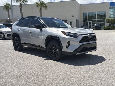 Used 2022 Toyota RAV4 XSE w/ XSE Grade Weather Package AWD/4WD image 9