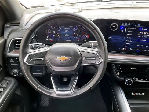 Certified 2025 Chevrolet Suburban LT image 6