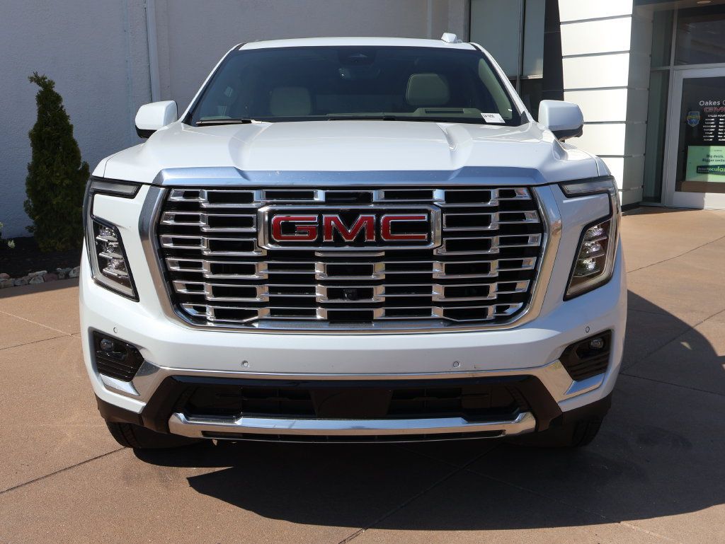 Certified 2026 GMC Yukon Denali w/ Denali Reserve Package AWD/4WD image 6