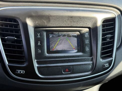 Used 2016 Chrysler 200 Limited FWD image 23