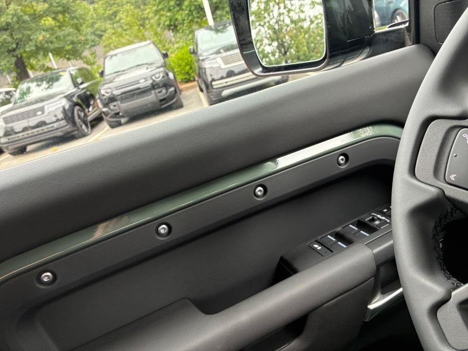 New 2026 Land Rover Defender 110 Trophy Edition AWD/4WD image 32