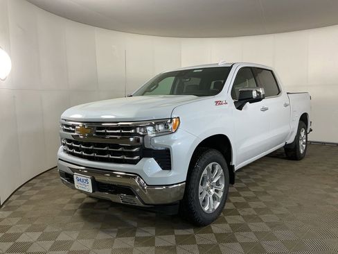 New 2026 Chevrolet Silverado 1500 LTZ w/ LTZ Premium Package AWD/4WD image 3