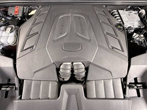 Certified 2024 Porsche Cayenne S AWD/4WD image 28