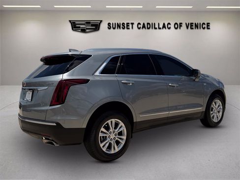 Certified 2024 Cadillac XT5 Luxury FWD image 3