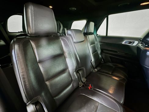 Used 2011 Ford Explorer XLT w/ 202A Rapid Spec Order Code AWD/4WD image 27