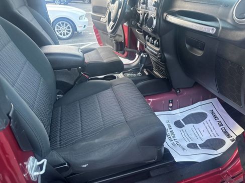 Used 2012 Jeep Wrangler Sahara image 16