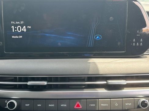 Used 2024 Hyundai Palisade Calligraphy image 15