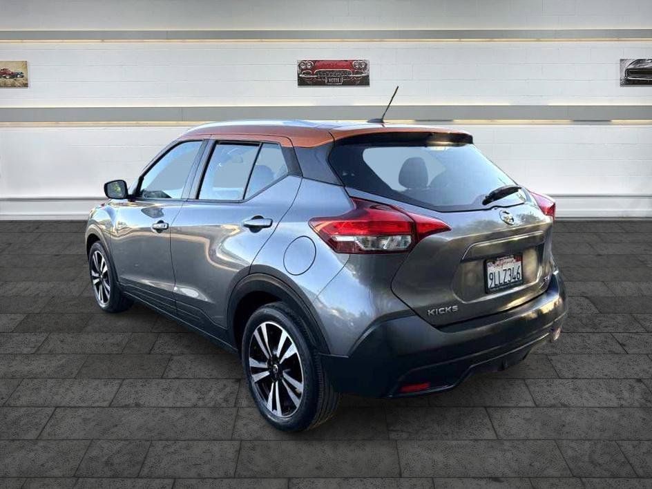 Used 2019 Nissan Kicks SV FWD image 5