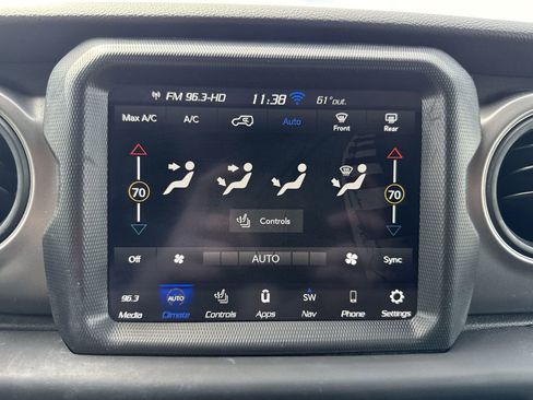 Used 2022 Jeep Wrangler Willys image 20