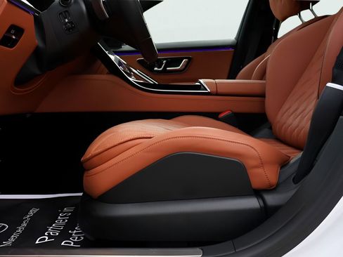 Certified 2025 Mercedes-Benz S 580e 4MATIC Sedan image 36