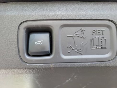 Used 2021 Ford Expedition Limited RWD image 13