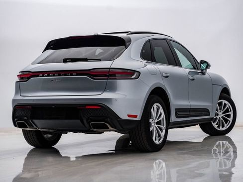 Certified 2025 Porsche Macan w/ Premium Package Plus AWD/4WD image 11