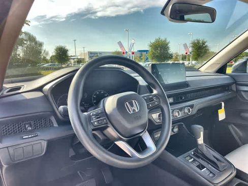 Used 2026 Honda CR-V EX image 15