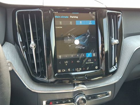 Certified 2025 Volvo XC60 T8 Plus w/ Protection Package Premier image 11