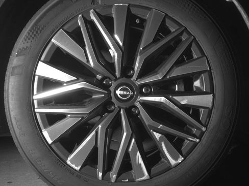 Used 2025 Nissan Altima 2.5 SV image 13