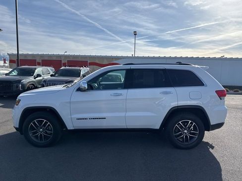 Used 2017 Jeep Grand Cherokee Limited w/ Luxury Group II image 8