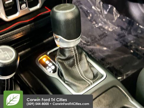 Used 2021 Jeep Gladiator Overland image 10