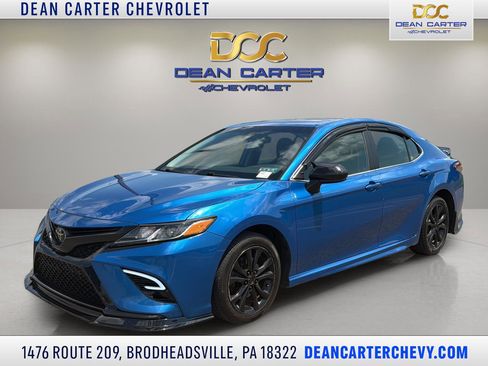 Used 2019 Toyota Camry SE FWD image 1