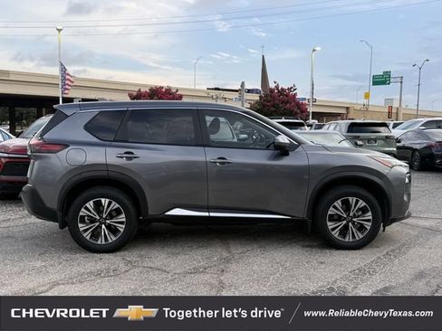 Used 2023 Nissan Rogue SV FWD image 5