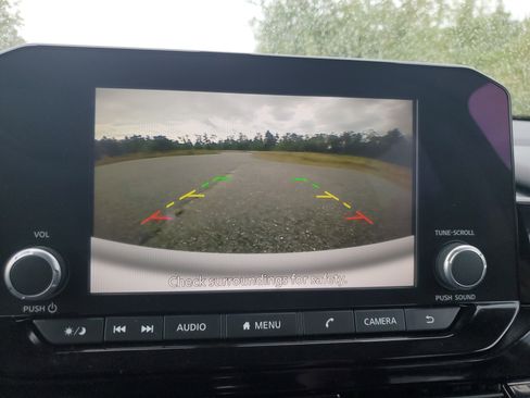 Certified 2024 Nissan Pathfinder SV image 27