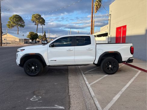 Used 2023 GMC Canyon AT4 w/ AT4 Premium Package image 5