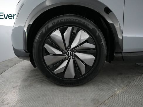Used 2024 Nissan Ariya AWD image 19