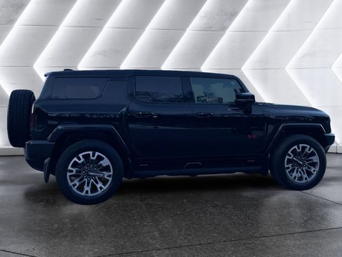 Certified 2025 GMC Hummer EV 3X w/ LPO, Sport Package AWD/4WD image 7