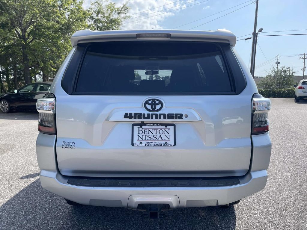 Used 2019 Toyota 4Runner SR5 RWD image 4
