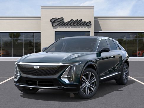 New 2026 Cadillac Lyriq Premium Luxury w/ LPO, Floor Liner Package AWD/4WD image 6