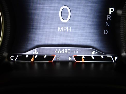 Used 2019 Jeep Cherokee Limited image 26