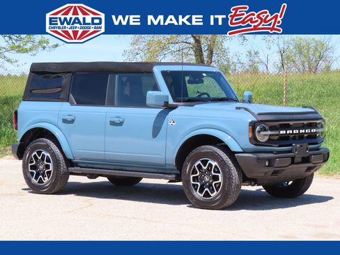 Used 2023 Ford Bronco Outer Banks AWD/4WD image 1