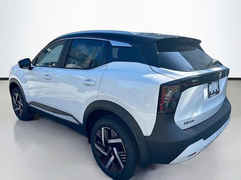 New 2026 Nissan Kicks SV image 6
