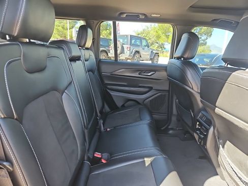Certified 2023 Jeep Grand Cherokee Altitude AWD/4WD image 25