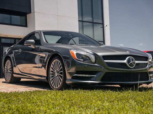 Used 2013 Mercedes-Benz SL 550 image 7