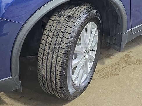 Used 2018 Nissan Rogue SV w/ Premium Package image 32