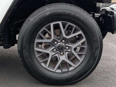 Used 2024 Jeep Wrangler Unlimited Sahara AWD/4WD image 8