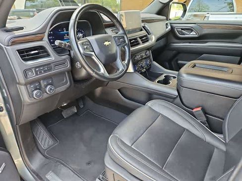 Used 2023 Chevrolet Suburban Premier AWD/4WD image 20