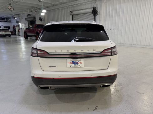 Used 2023 Lincoln Nautilus Reserve w/ Luxury Package image 4