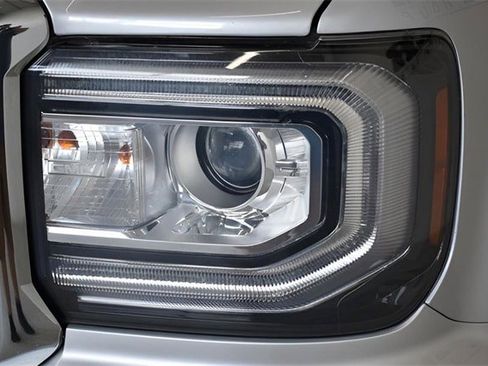 Used 2018 GMC Sierra 1500 SLT image 17