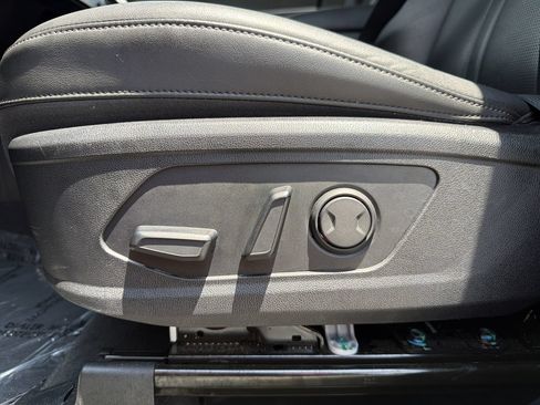 Used 2025 Kia Sorento S FWD image 20