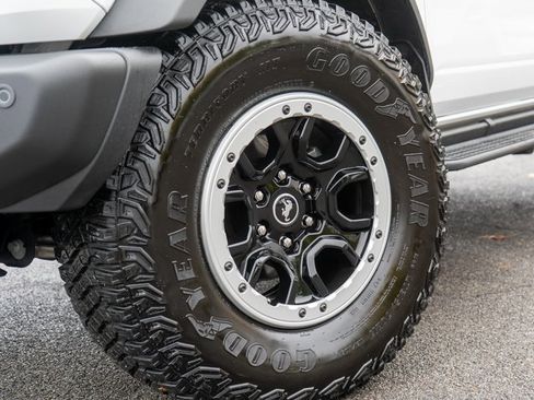 Used 2023 Ford Bronco Badlands w/ Sasquatch Package image 10