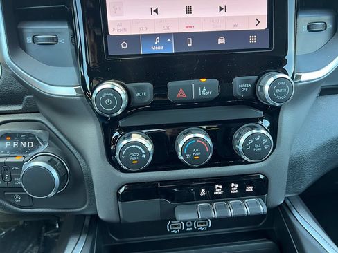 New 2026 RAM 1500 Express AWD/4WD image 27