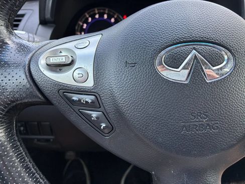 Used 2011 INFINITI FX35 AWD w/ Premium Pkg image 24