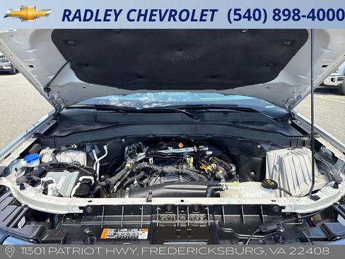 Used 2025 Ford Explorer Active AWD/4WD image 16