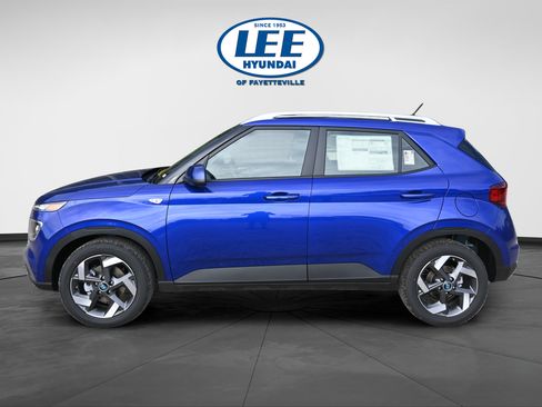Certified 2026 Hyundai Venue SEL FWD image 6