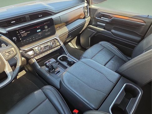 Certified 2024 GMC Sierra 1500 Denali w/ Denali Reserve Package AWD/4WD image 12