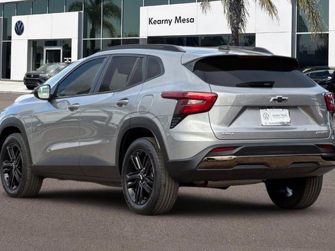 Used 2024 Chevrolet Trax ACTIV w/ Sunroof Package image 6