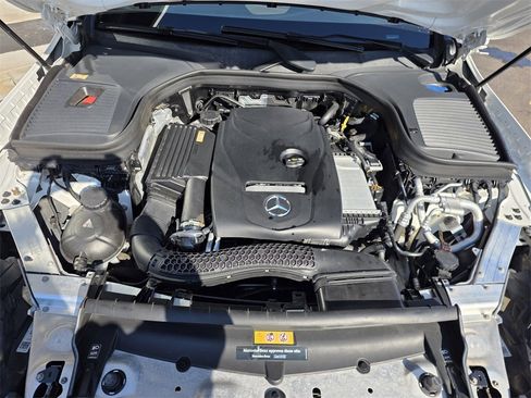 Used 2016 Mercedes-Benz GLC 300 4MATIC image 32