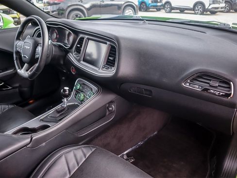 Used 2015 Dodge Challenger SRT Hellcat image 21